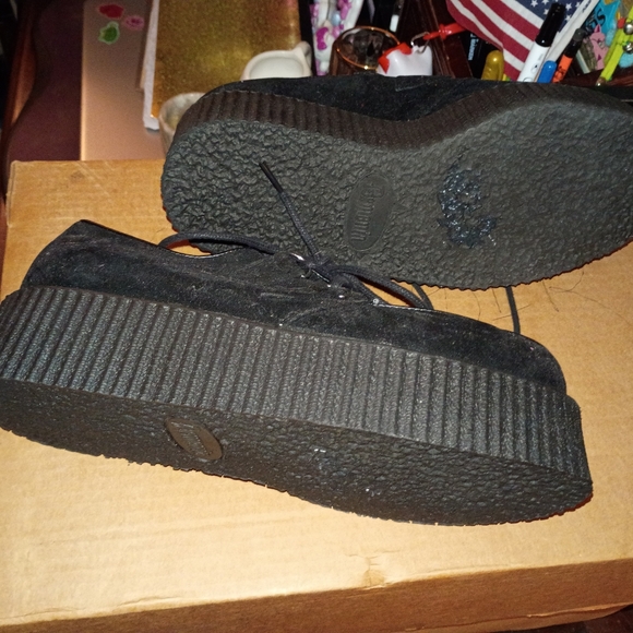 NWOT Demonia Faux Suede creepers - Picture 7 of 8